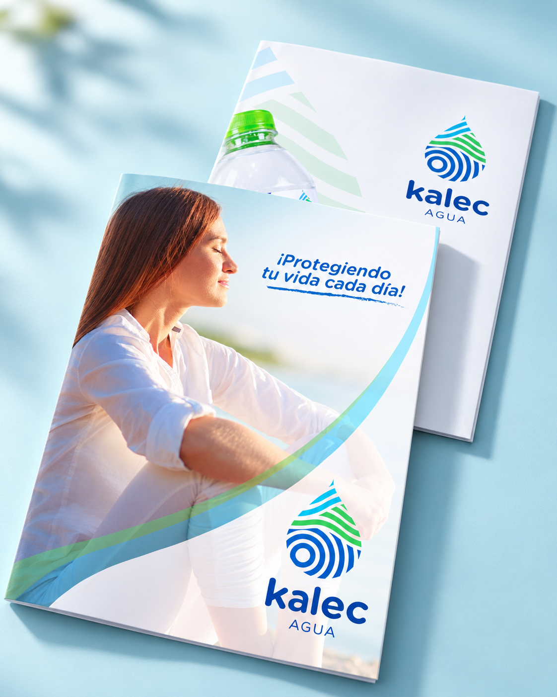 Folletos premium Agua Kalec en cian